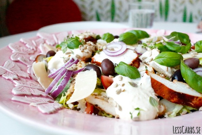 kycklingsallad lchf recept