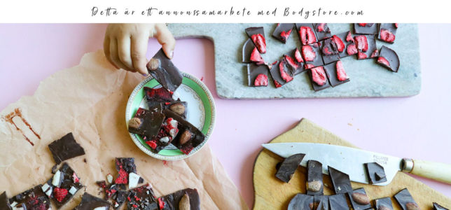 Hemmagjord choklad – raw, vegan, keto, sockerfri Hemmagjord choklad – raw, vegan, keto, sockerfri