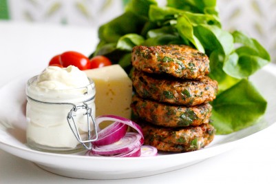 kycklingburgaremedpersiljaochsambal