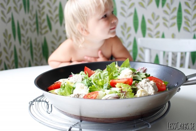Kesolätt med aubergineröra, kyckling och chilimajo Kesolätt med aubergineröra, kyckling och chilimajo