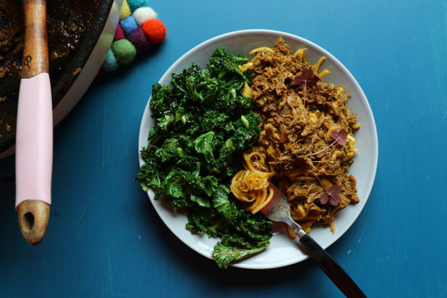 Jaipurs kycklinggryta med kålrotspasta Jaipurs kycklinggryta med kålrotspasta