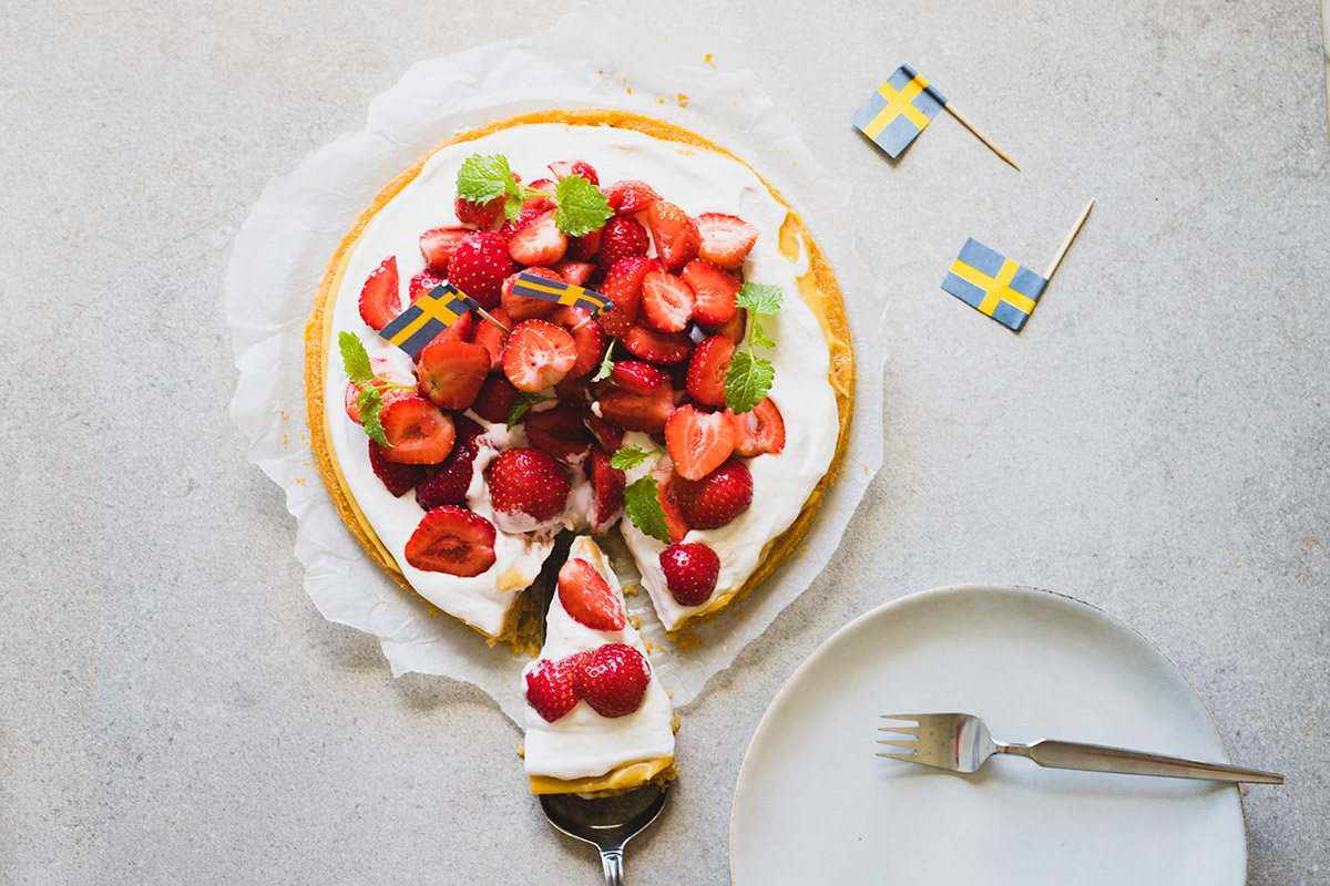 Enkel midsommartårta